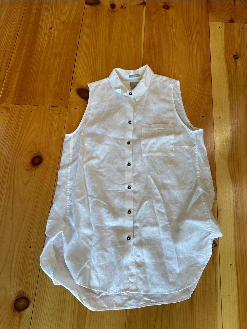 Chico's Sleeveless White Button-Front Linen Top